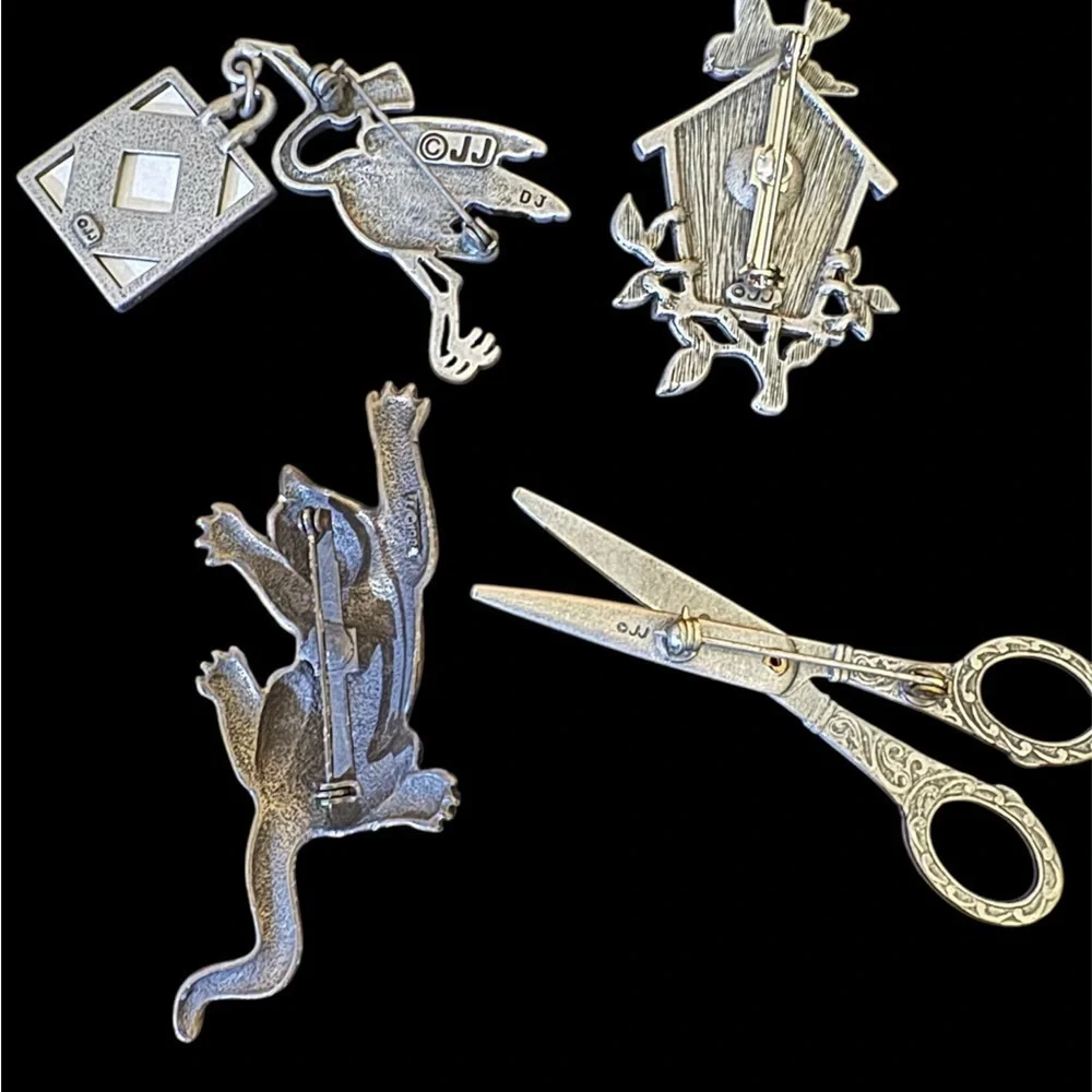 JJ Vintage Silver-Tone Brooch Set